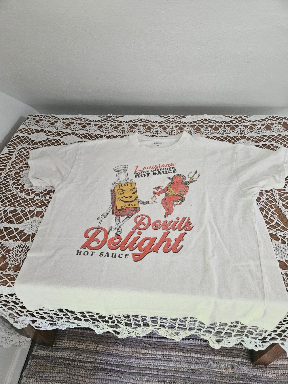Devil's Delight Hot Sauce Graphic Tee - White & Red